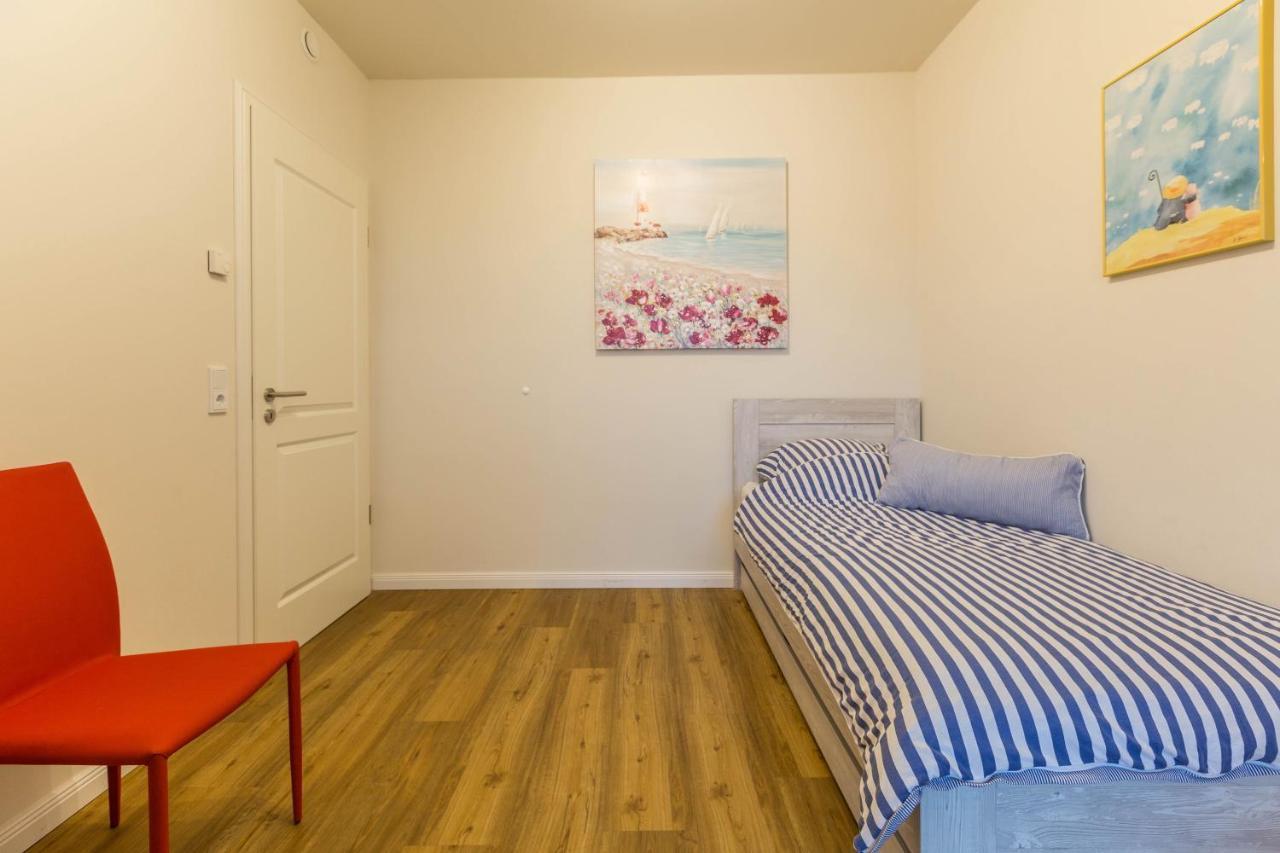 Ferienwohnung Buesumperle Rot Exterior foto